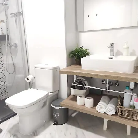 Santa Justa Nervion Buhaira Centro Apartment Seville